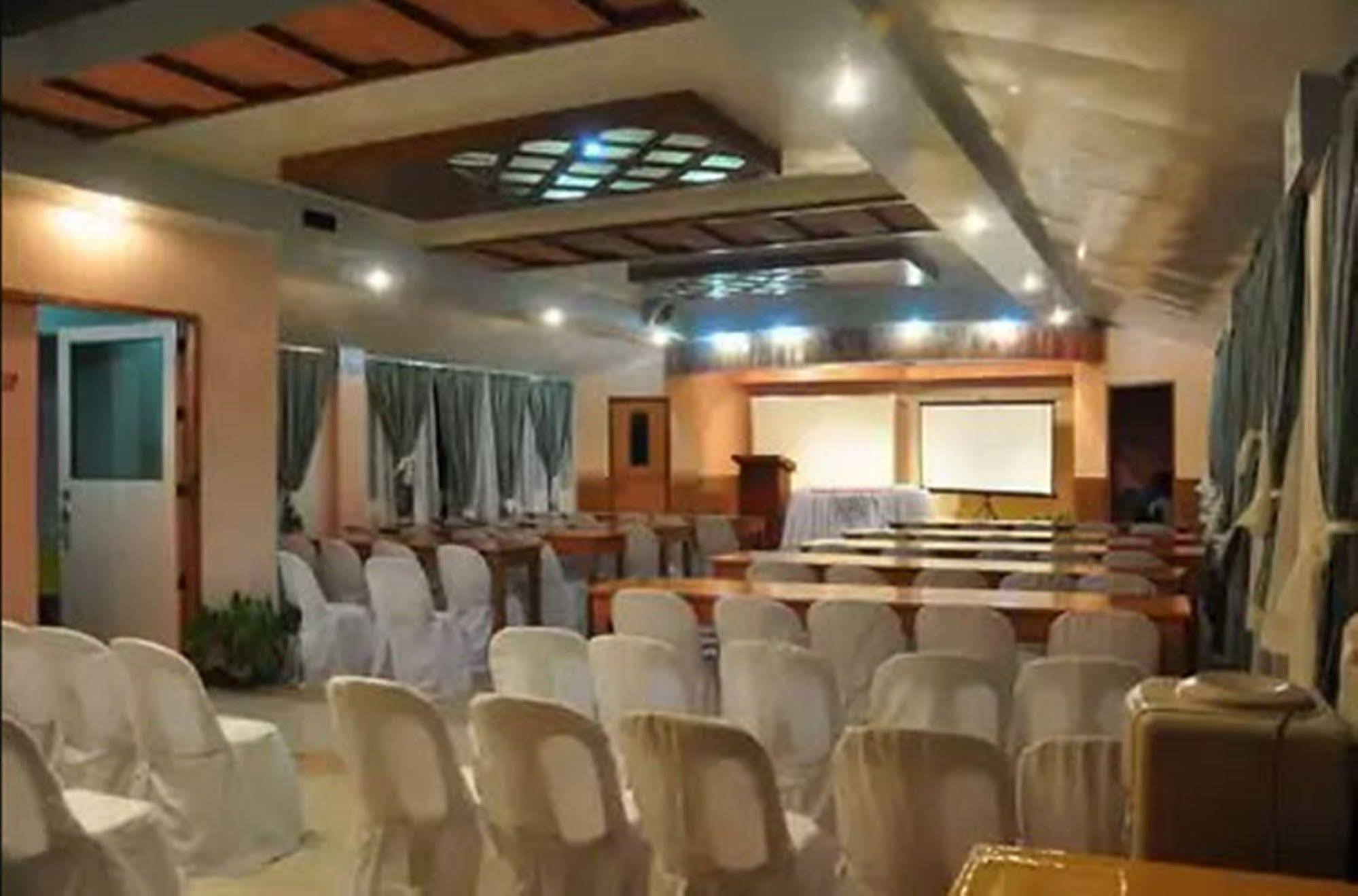 弗朗西斯阿帕特乐酒店 波尔多·格尼拉 外观 照片